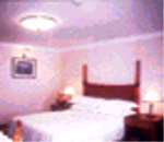 �������X (Charms Hotel)�@